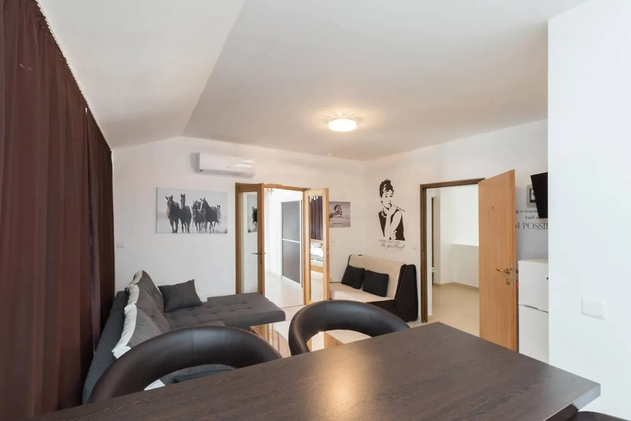 Rooms & Apartments Hegic Zadar