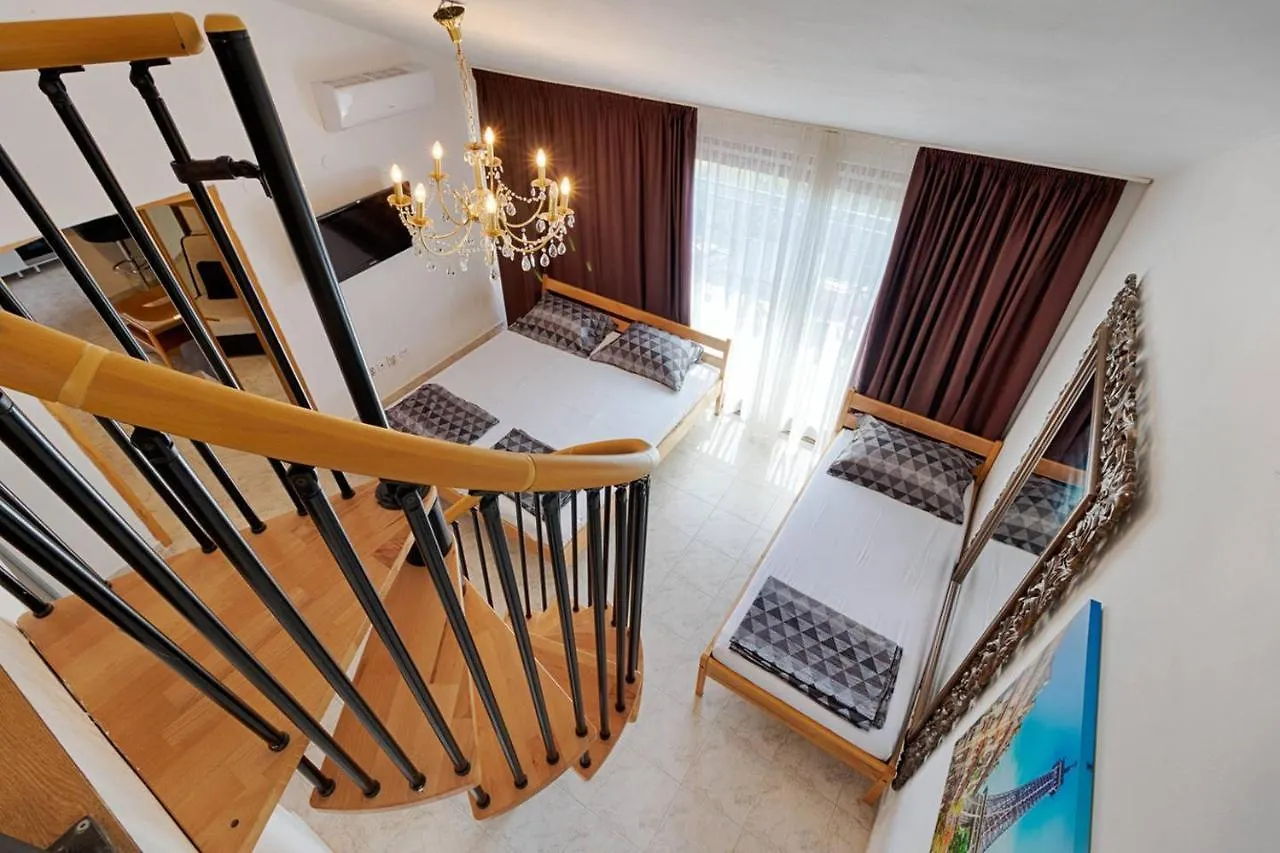 Rooms & Apartments Hegic Zadar 0*,