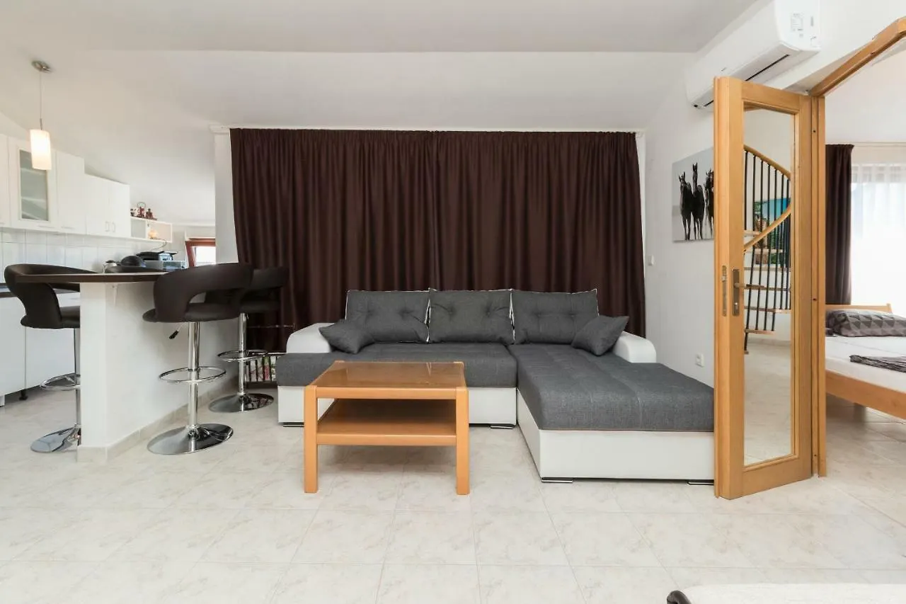Rooms & Apartments Hegic Zadar