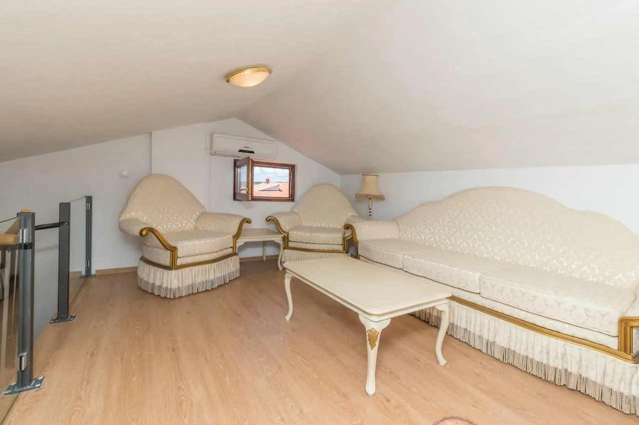 Rooms & Apartments Hegic Zadar